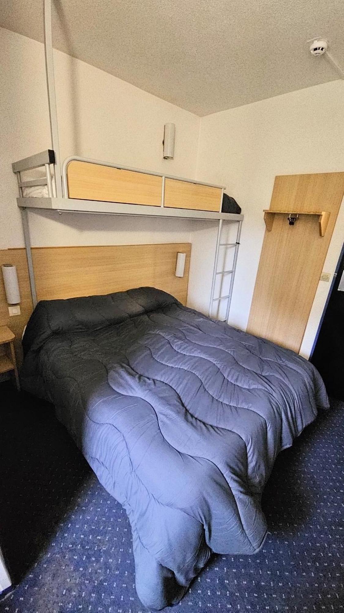 Отель Mister Bed Lomme Лилль Экстерьер фото